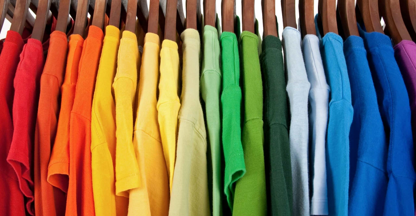 بررسی روانشناسی رنگ های لباس بر روی خود و محیط اطرافمان