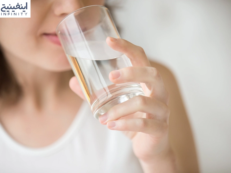 نوشیدن آب برای درمان افتاب سوختگی