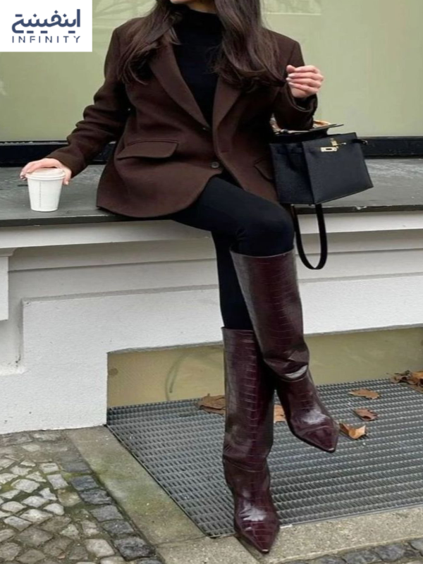 ست کردن مانتو قهوه‌ای در زمستان