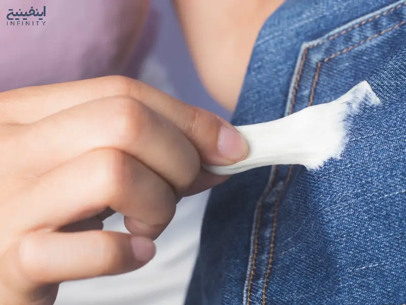 پاک کردن چسب لباس (چسب کاغذی یا چسب ماتیکی)