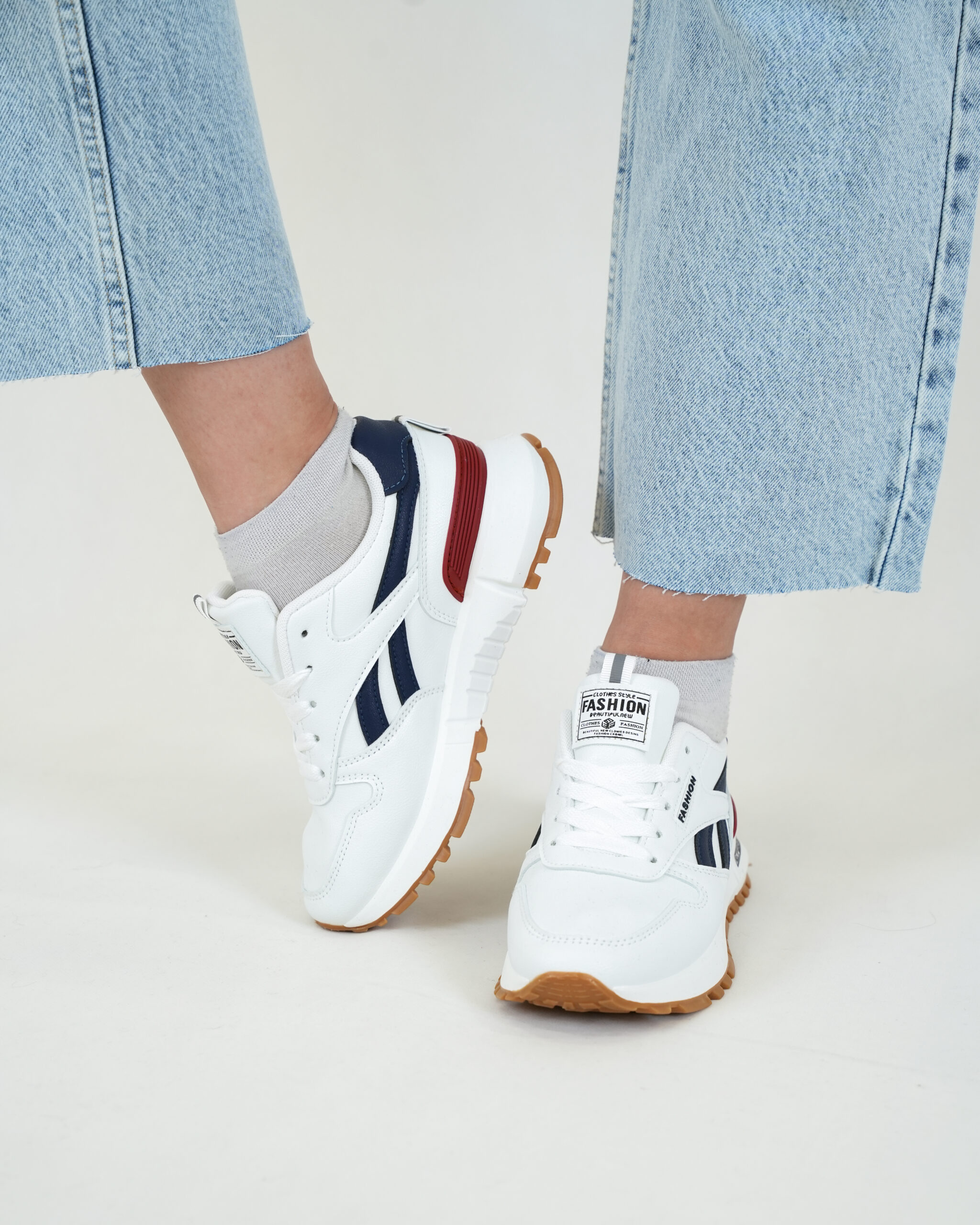 کتونی مانا F0069