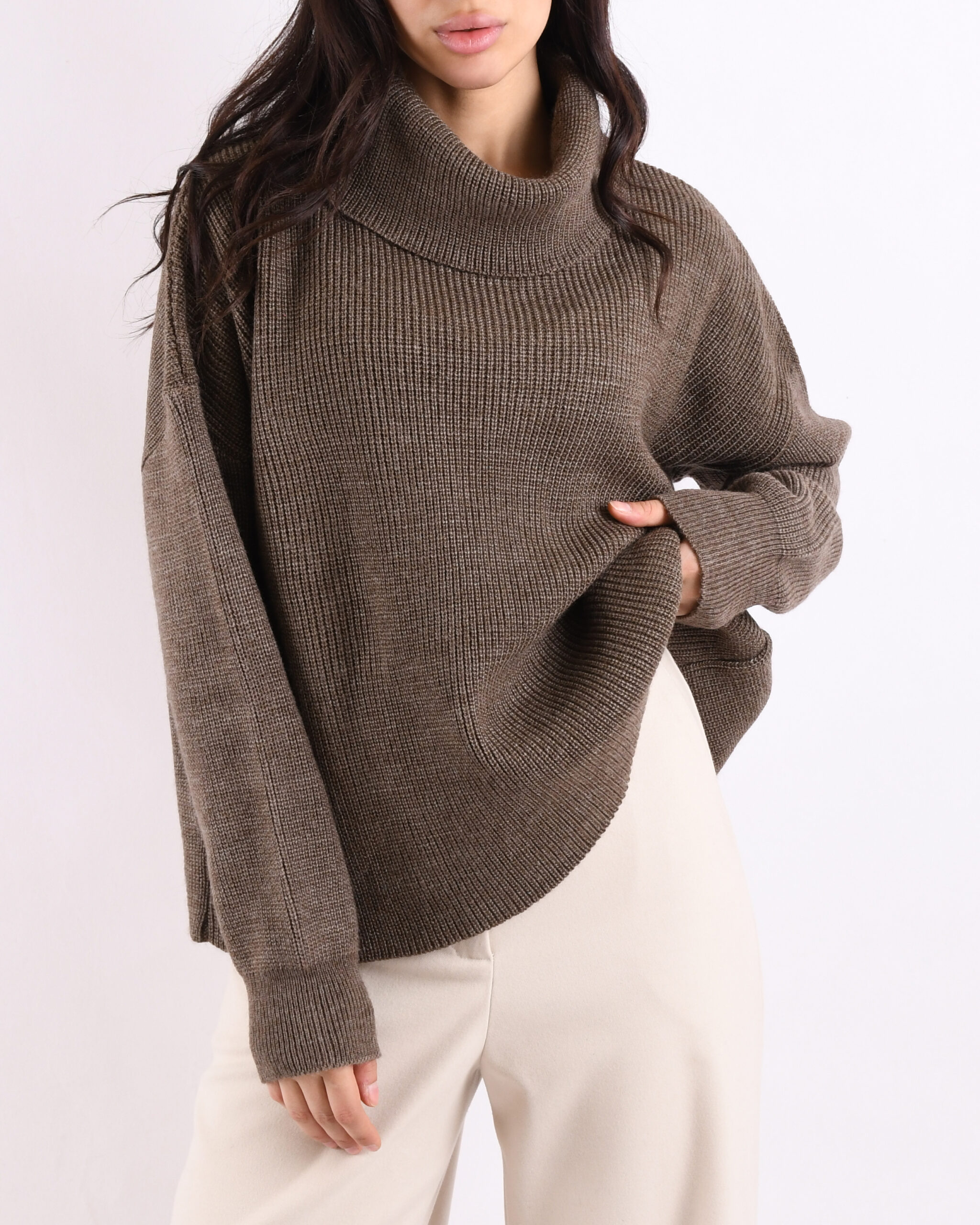 پلیور یقه شل P0024