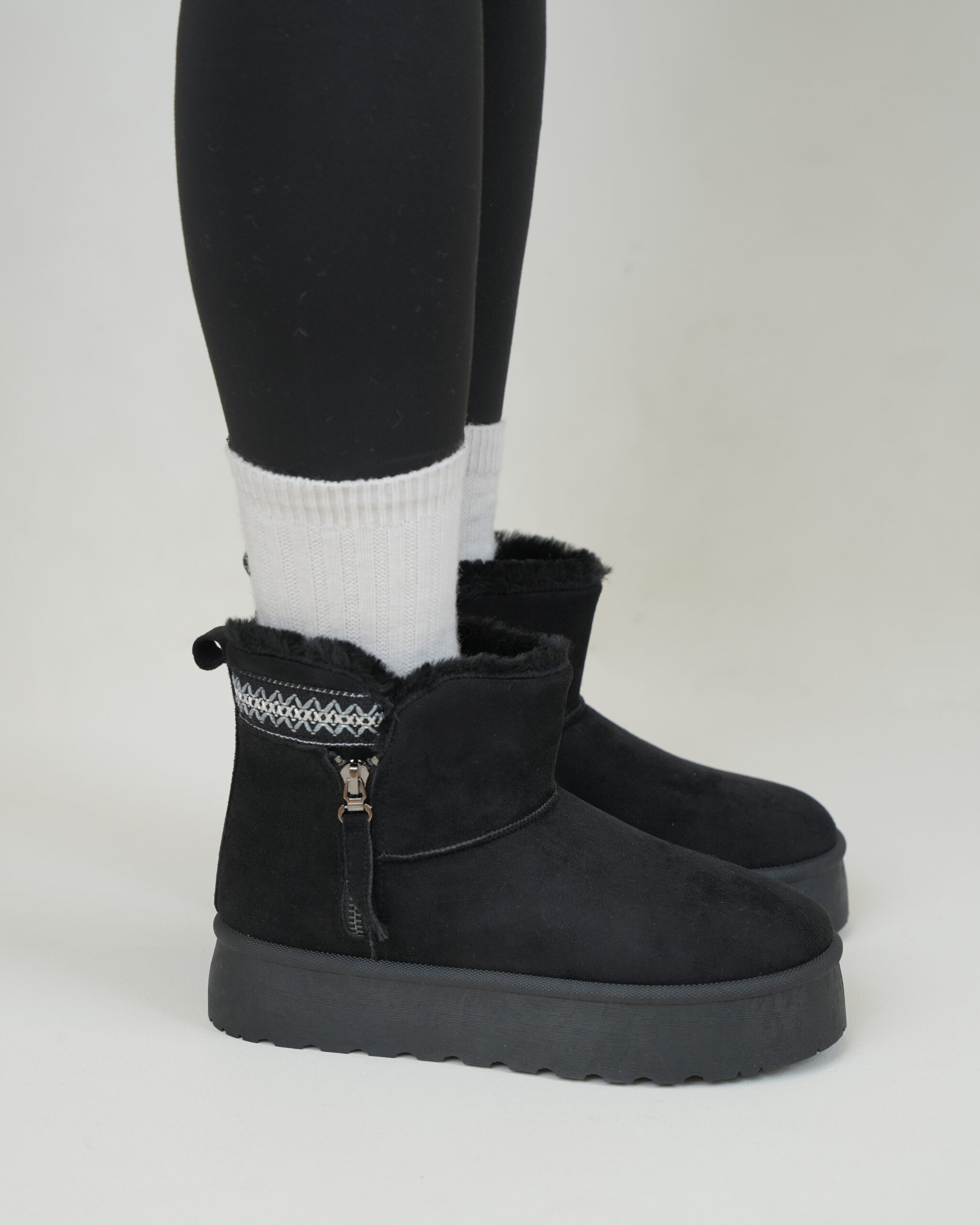 نیم بوت آگ گلدوزی F0079