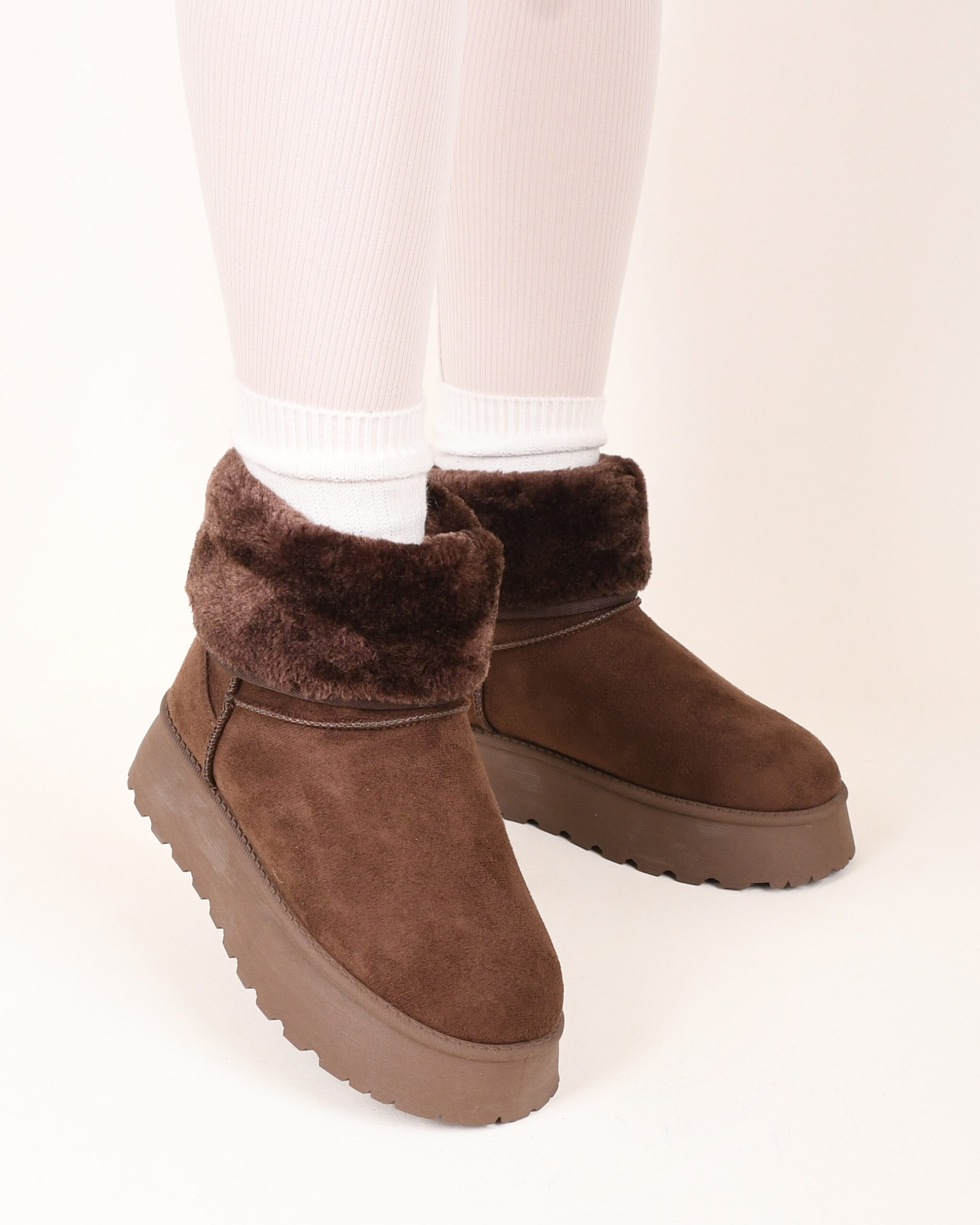 نیم بوت آگ مانا F0083