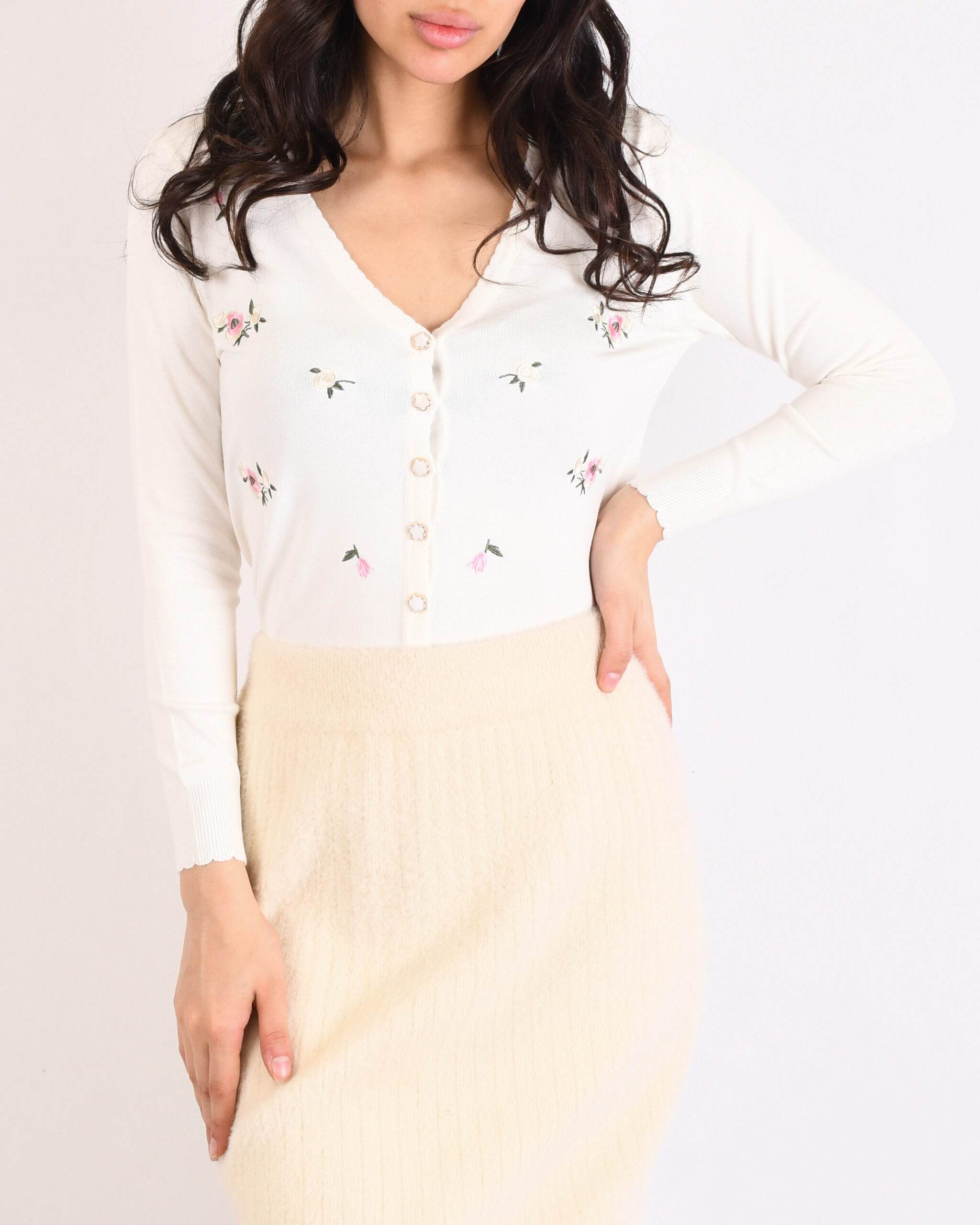 بافت گلدوزی  L00405