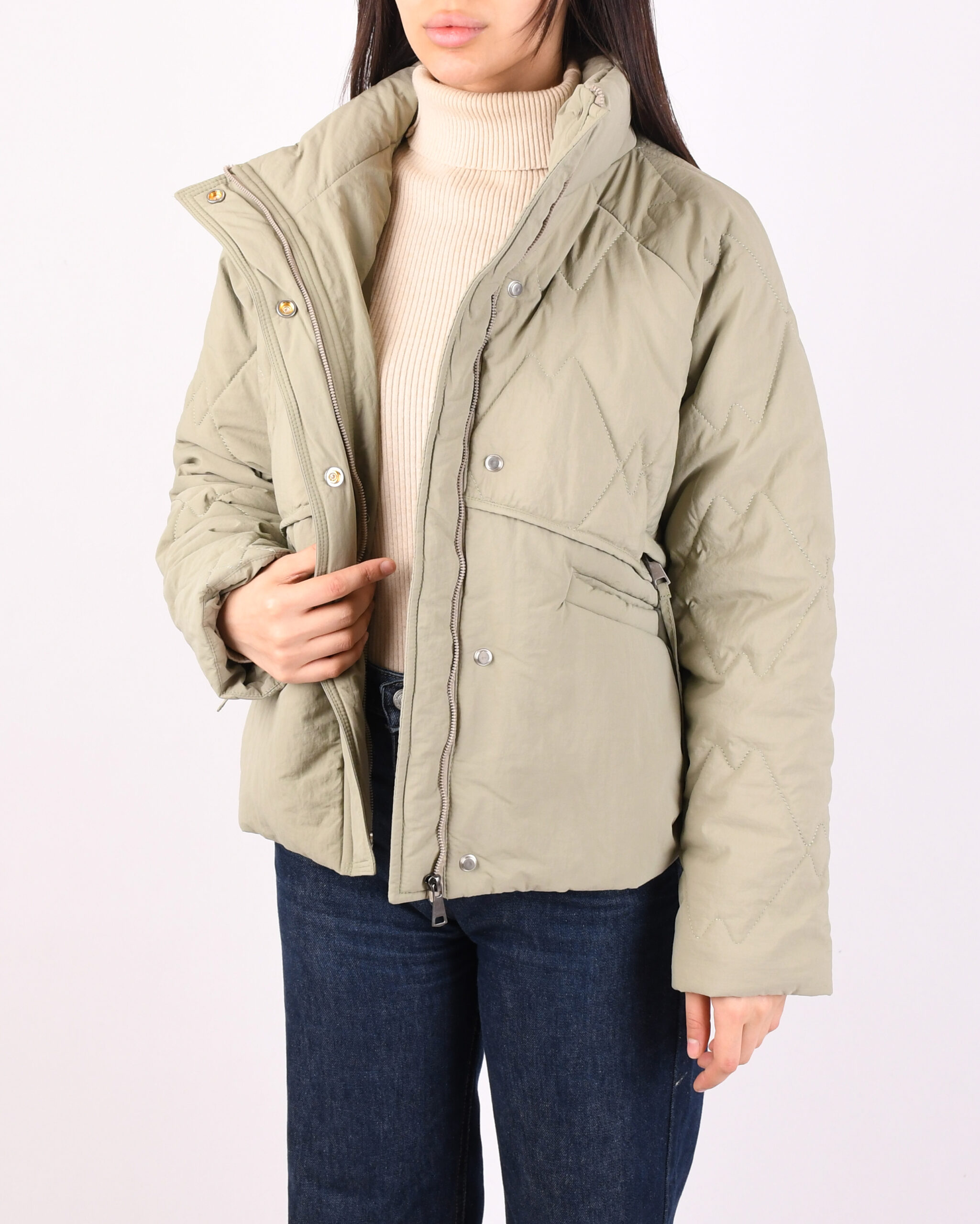 کاپشن لانا p00120