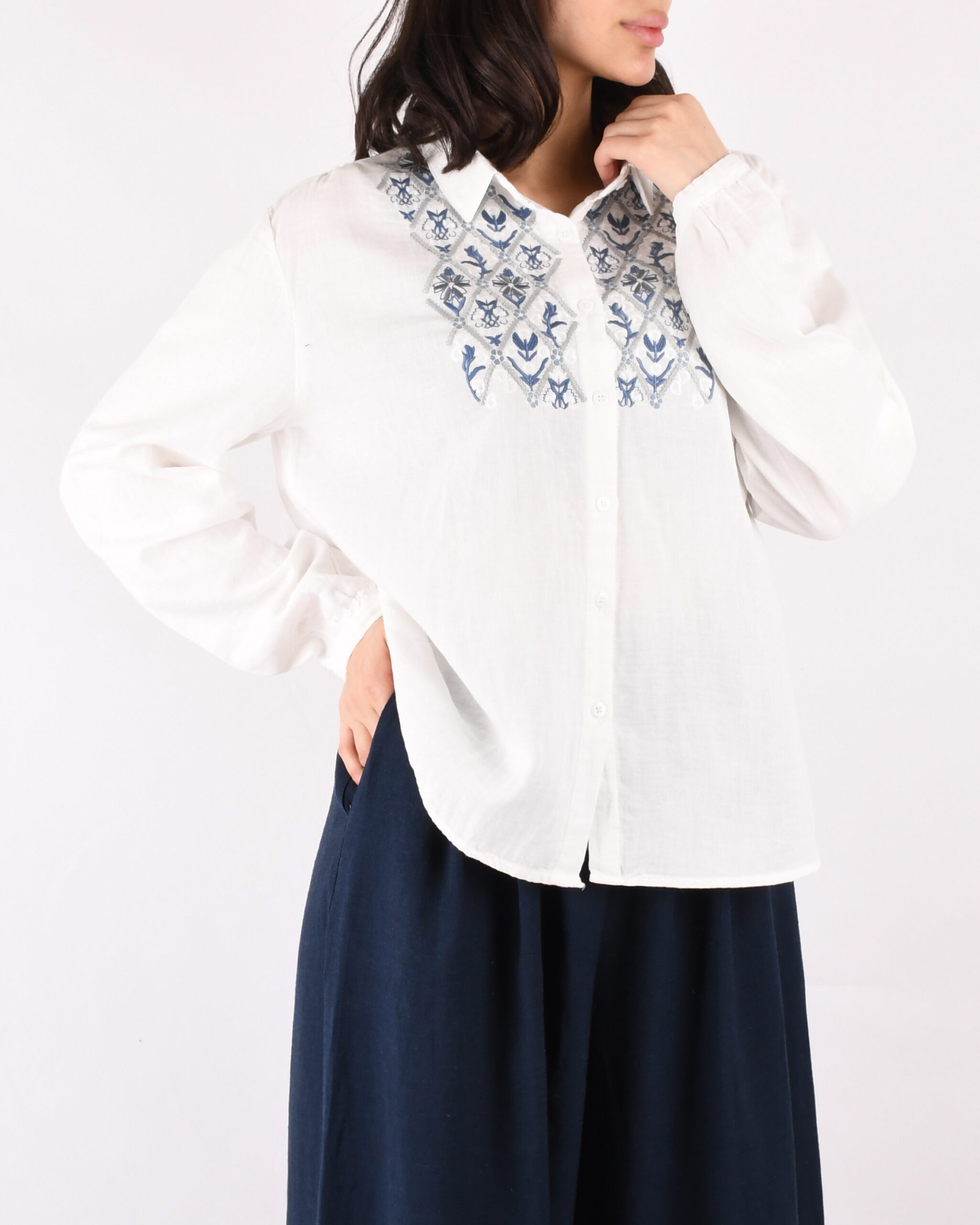 شومیز گلدوزی G00134